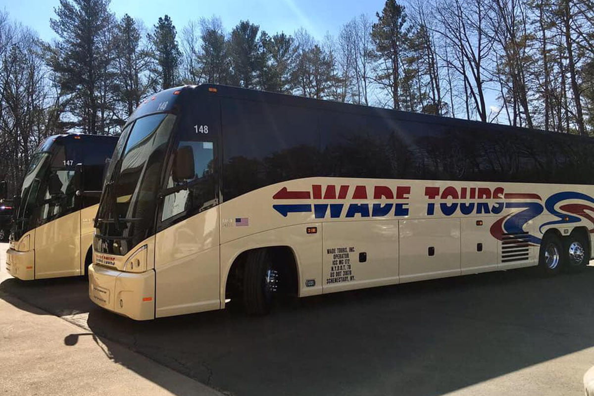 wade tours charter bus