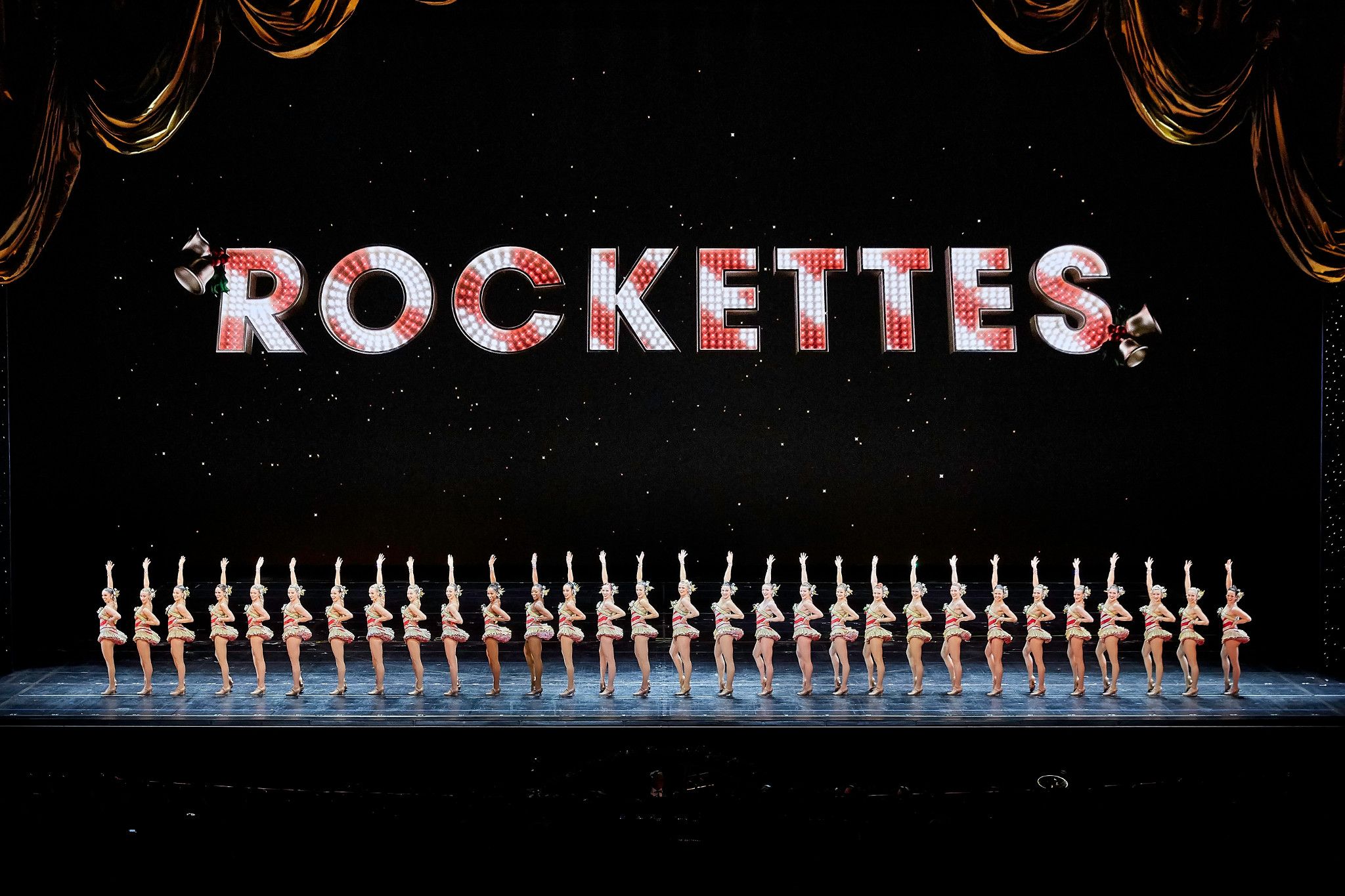 CHRISTMAS SPECTACULAR STARRING THE ROCKETTES® PRESENTED BY QVCDECEMBER