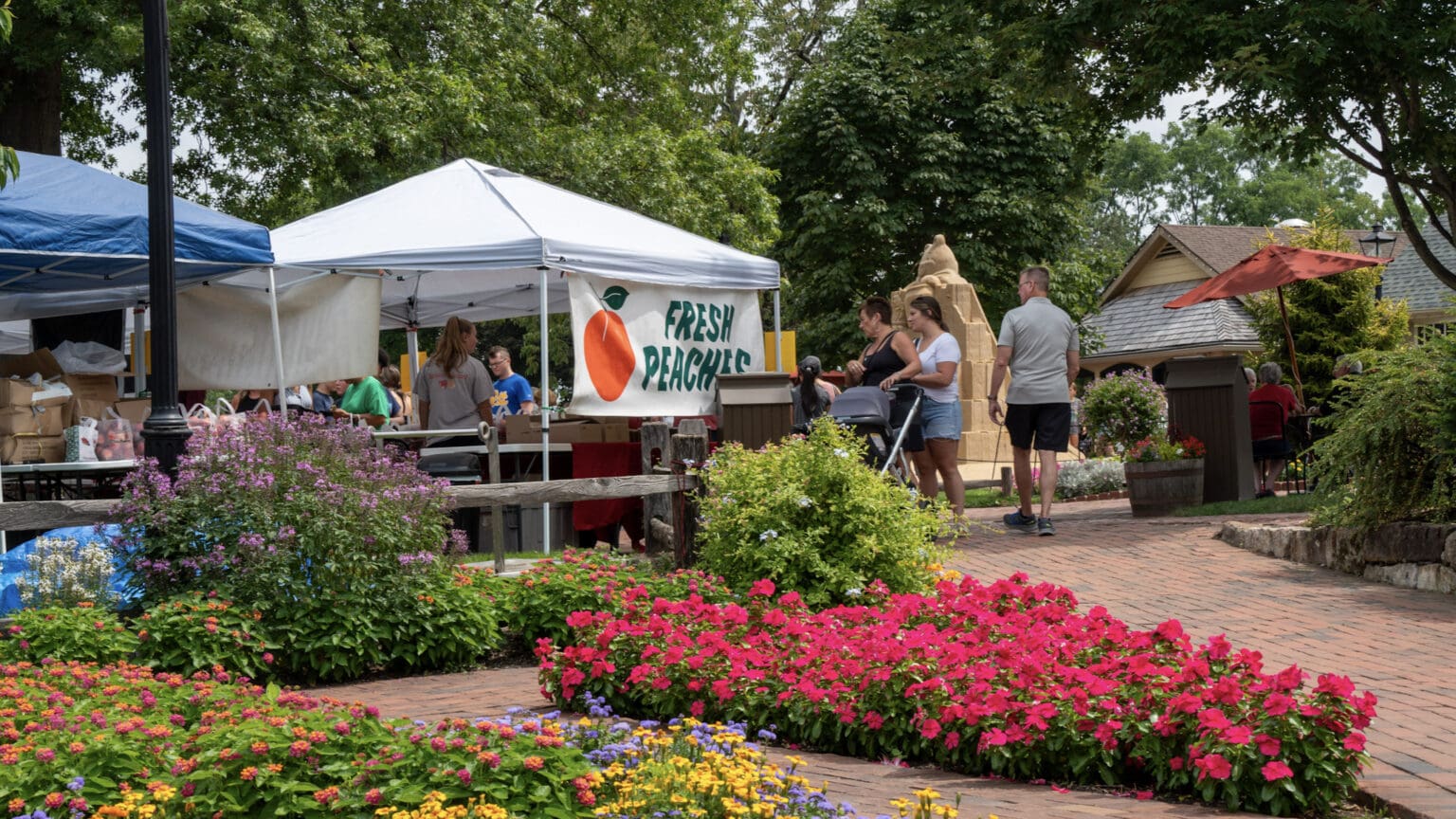 PEACH FESTIVAL IN PEDDLER'S VILLAGE AUGUST 3, 2025 Wade Tours Bus Tours